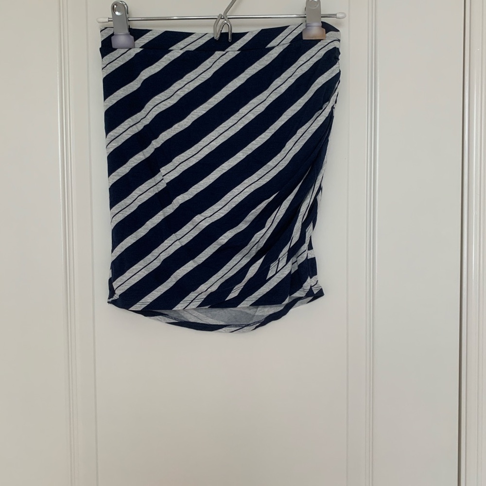 NWOT Victoria's Secret Navy and White Striped RUCHED LINED Pencil Skirt